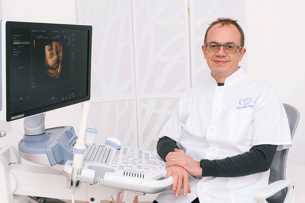 Dr. Laurentiu Florin Pechi - medic primar obstetrica - ginecologie Femme Boutique Medical I Femmeboutiquemedical.com